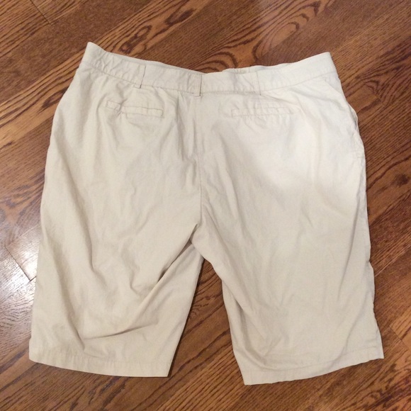 8 Shorts (Plus Size)!!! Only $5 each! If you want specific ones comment $6 each - Picture 9 of 16